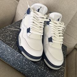 Jordan 4’s midnight Navy size 12 mens .