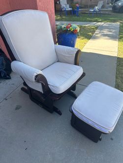 Carter’s Baby Nursery Relax Rocker Rocking Chair  & Ottoman Set Beige
