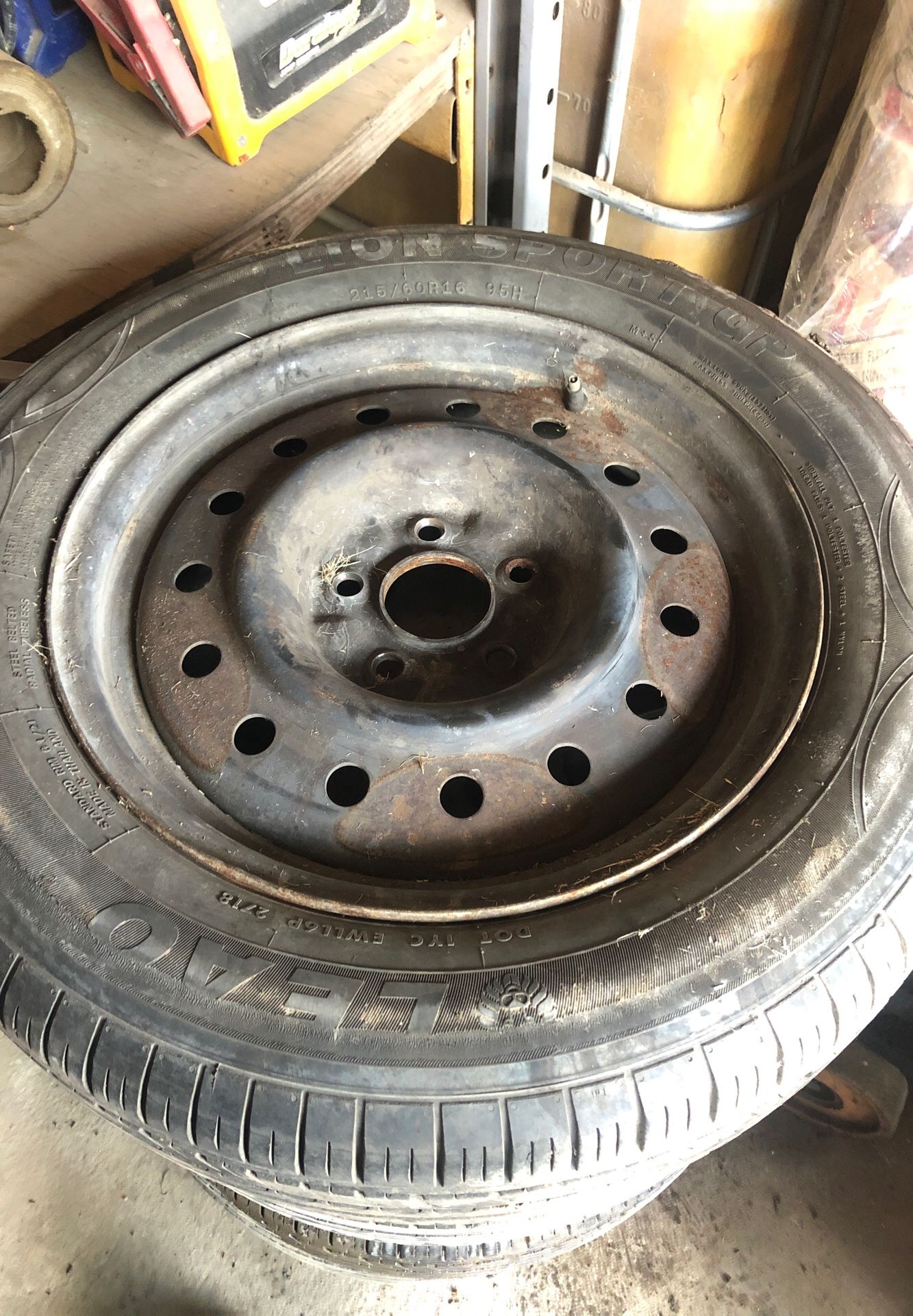 04 Nissan Altima. 215/60r16