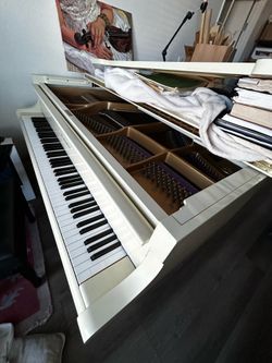 Kawai KG-2C parlor grand piano