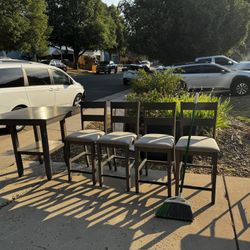 American Furniture Table with 4 chairs 