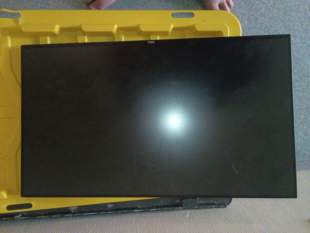 Dual 24 Inch Dell Flat Panel Monitors With Stand