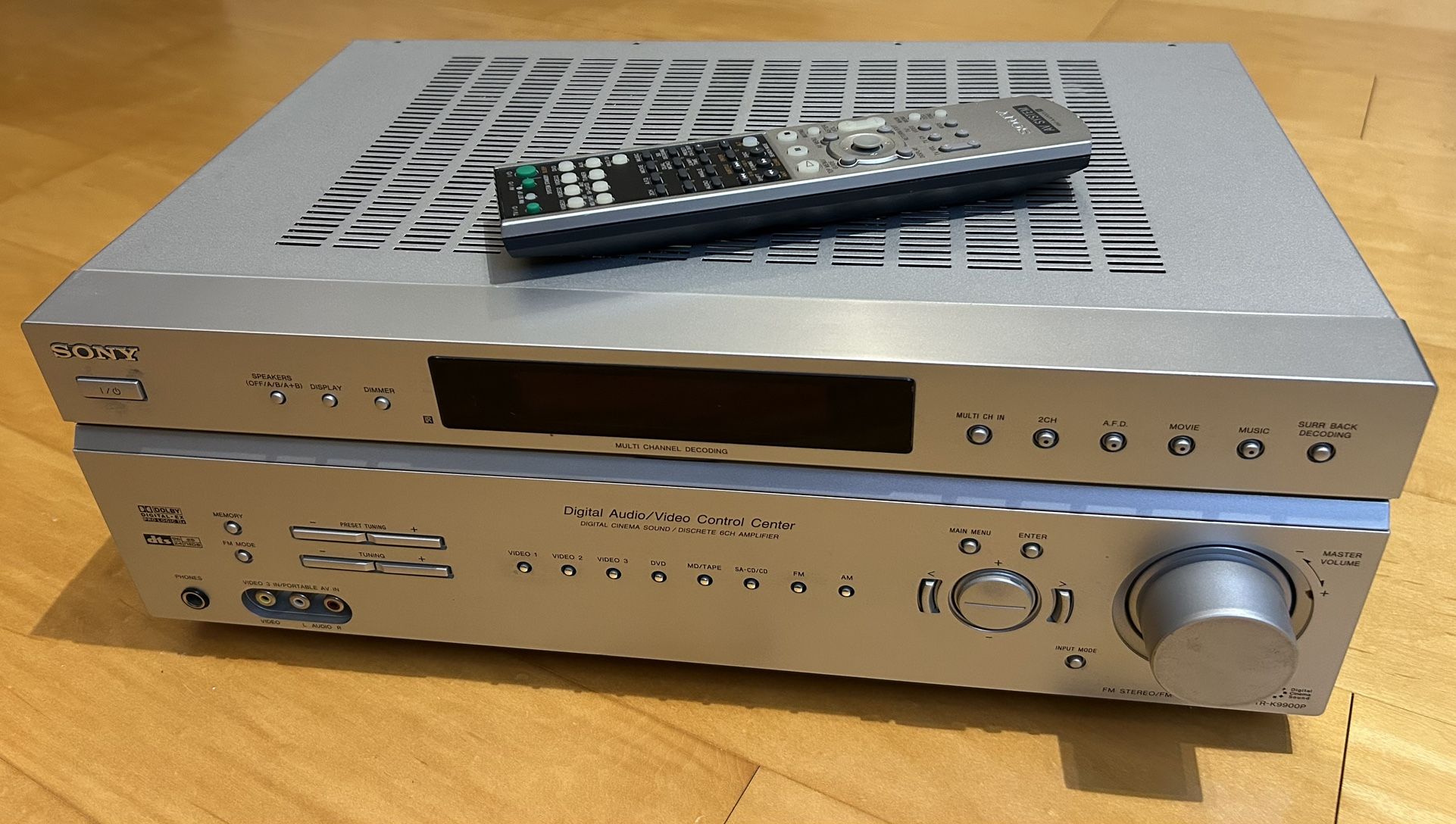 Sony 90W 6.1 Receiver with remote