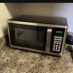 Lightly Used Microwave 