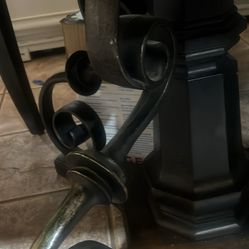 Very Beautiful Dining Table. One President Sit In This Table In California  In Thousand Oaks. Reigan Present. I Sale This Beautiful Table For 1000. Ha