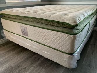 Queen Size 14in organic Hybrid Gel Pillowtop Mattress
