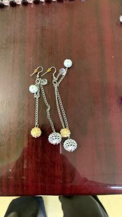 Aretes y collares