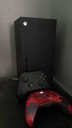 Xbox series x,controllers and games
