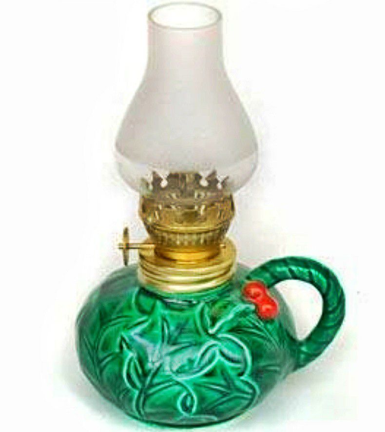 Lefton xmas Christmas holly berry miniature oil or kerosene lamp