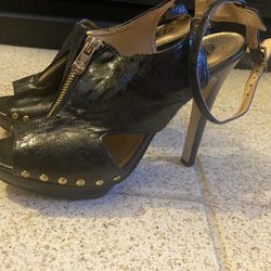 Dereon Womens Heels Size 9