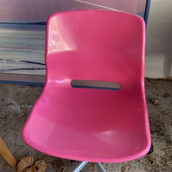 Pink office chair 