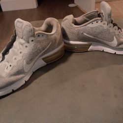 6.5 Gray Nike Air Max 