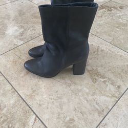 Lucky Brand Walwyn Bootie (Black)