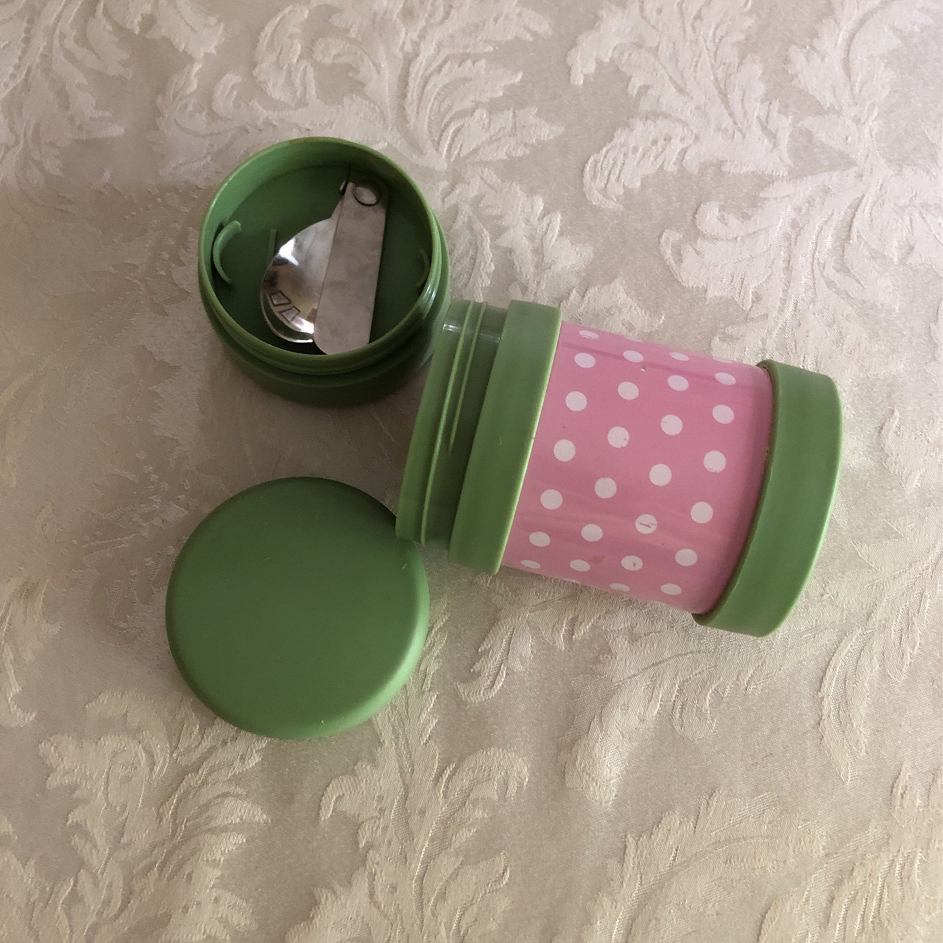 Thermos With Folding Spoon that fits In lid
