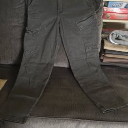 Guys Cargo Pants Size 31x32 Like New $20