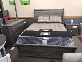 Gray Wood Sleigh Bedroom Set