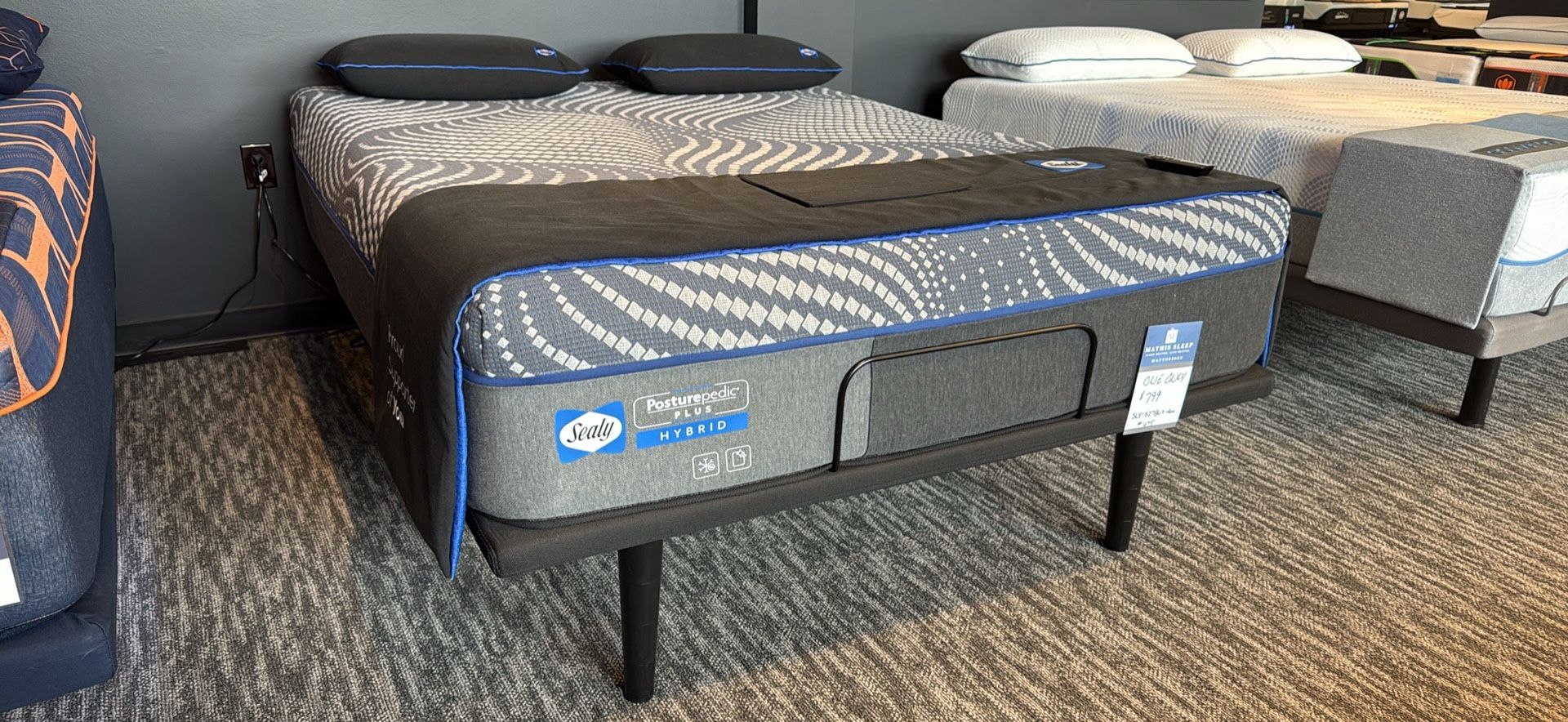 Sealy Posturepedic Plus Albany Hybrid Queen Size Mattress - ONE ONLY - Display Model Discount