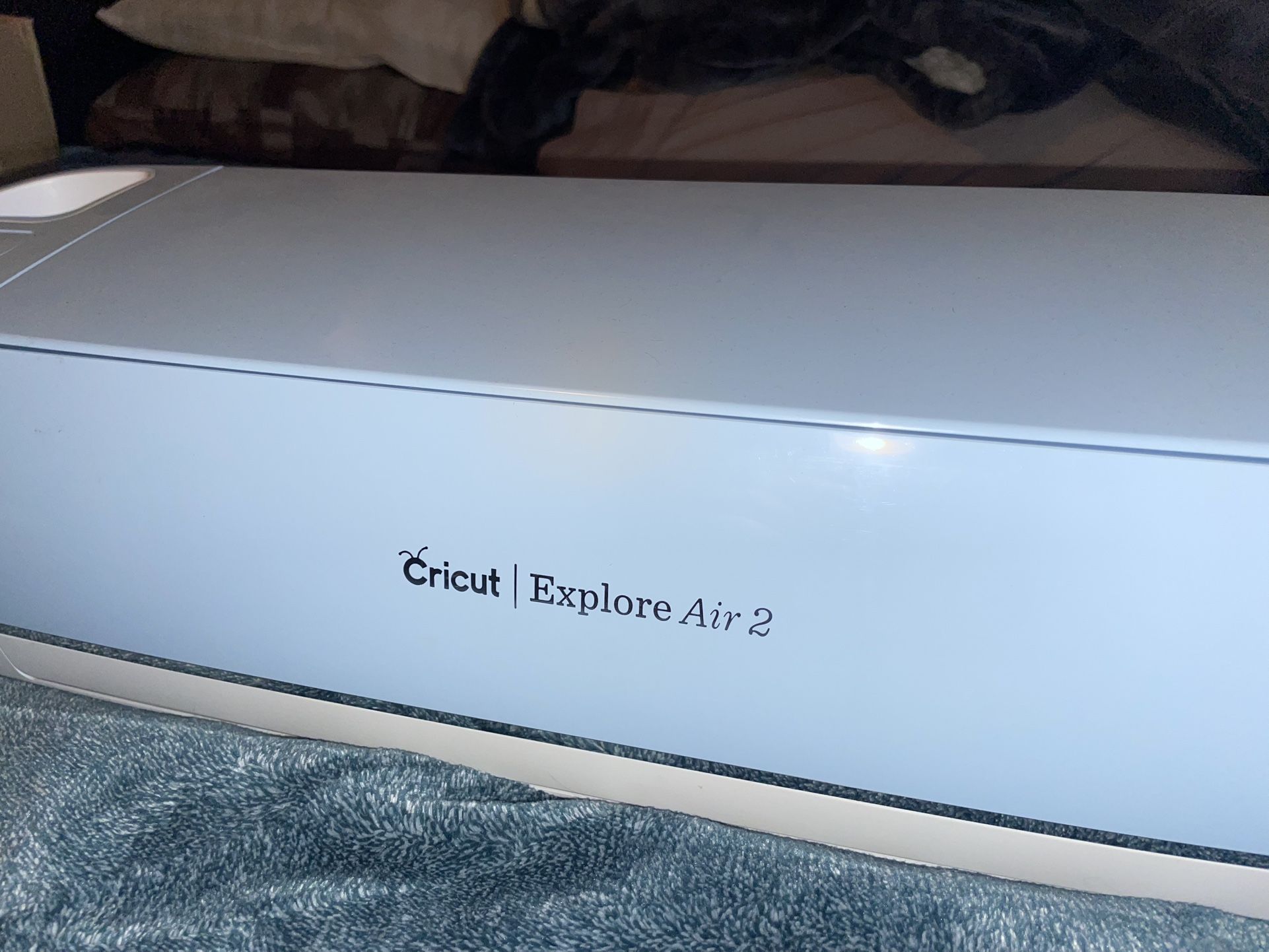 Cricut Explore air 2 (Supplies And Accessories Included)