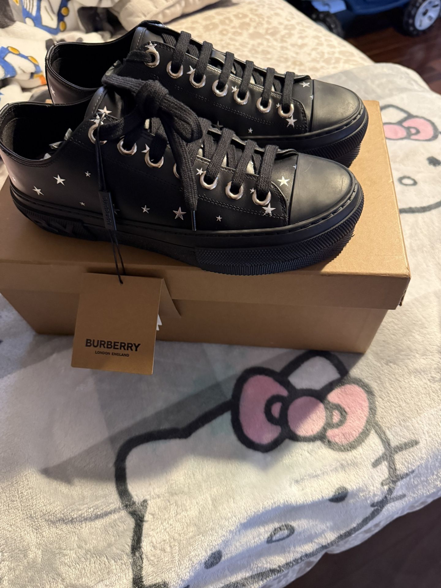 Burberry Women’s Jack Star Leather Low Top / Size 8 / Woman / Authentic