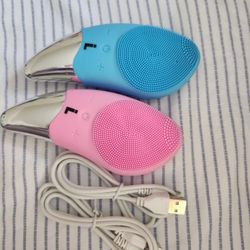 Facial Cleansing Brushes