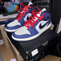 Jordan 1 Retro SE Mid Deep Royal Blue