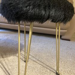 Black Faux Fur Round Stool – Gold Legs, Modern Accent Seat