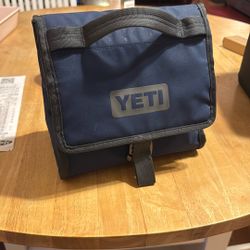 Yeti Daytrip