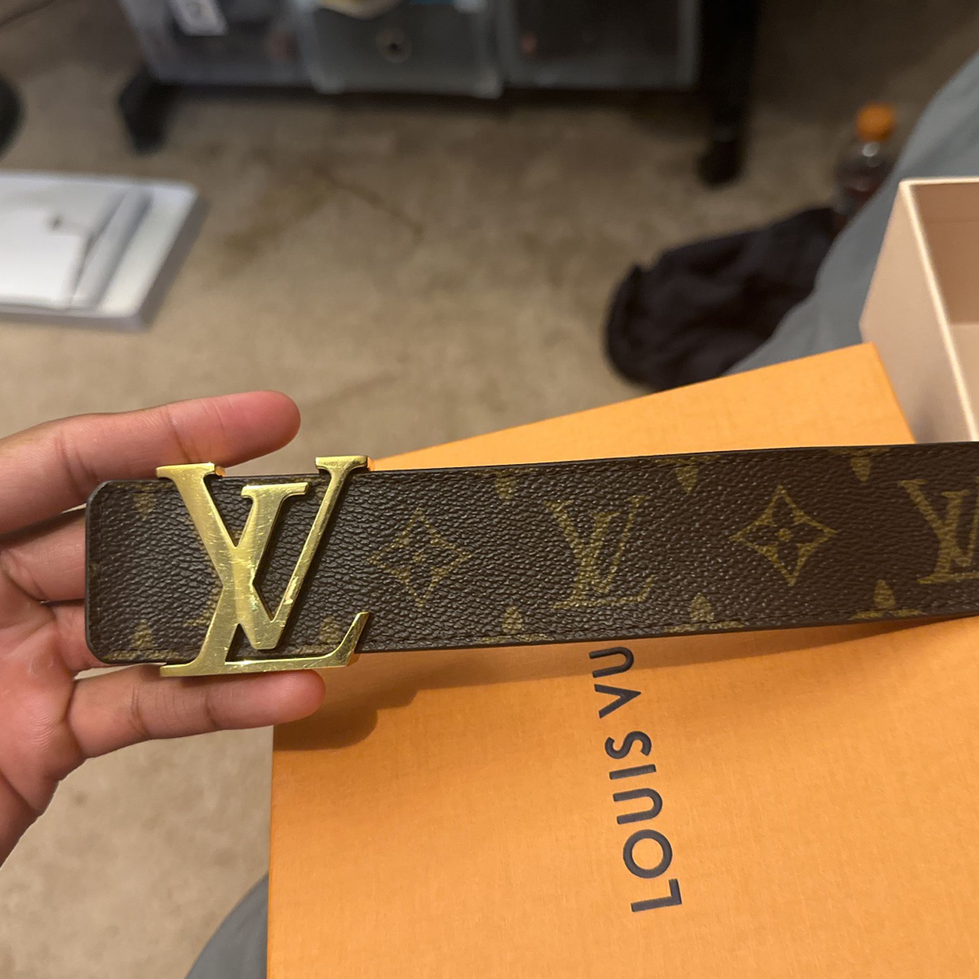 Gucci And Louis Vuitton Belt for Sale in Taylor, MI - OfferUp
