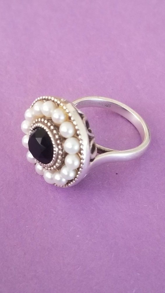 Tiffany & Co Ziegfeld Collection Pearl and black onyx ring