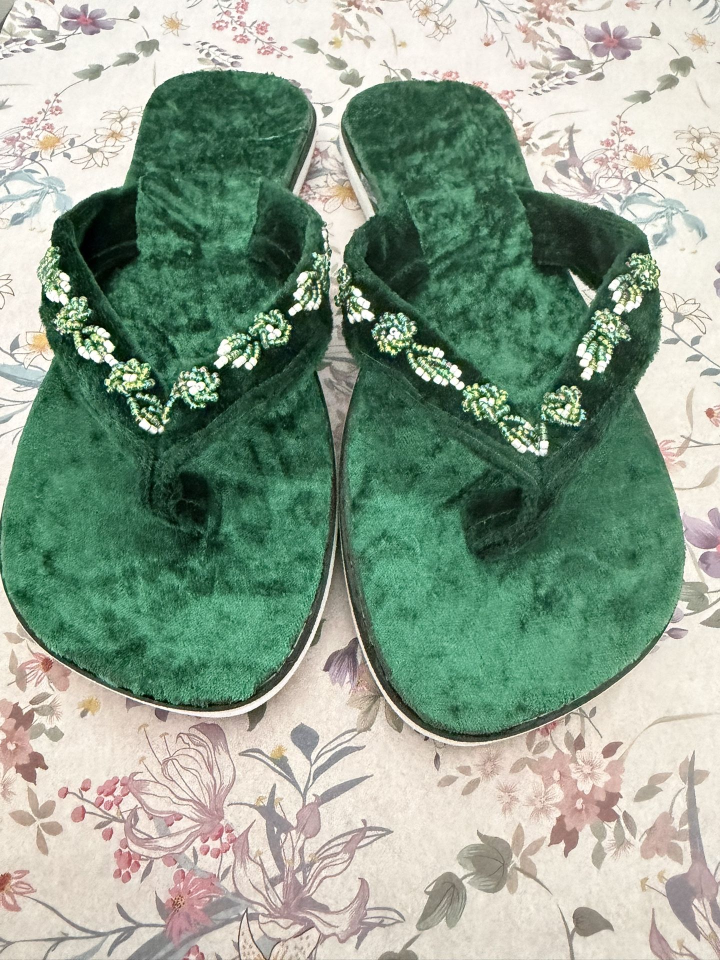 Green Alpombra Velvet Beaded Women's Sandals