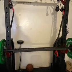 Bench Press-Muscle D Fitness Compact Half Rack MD-CHR / Workout