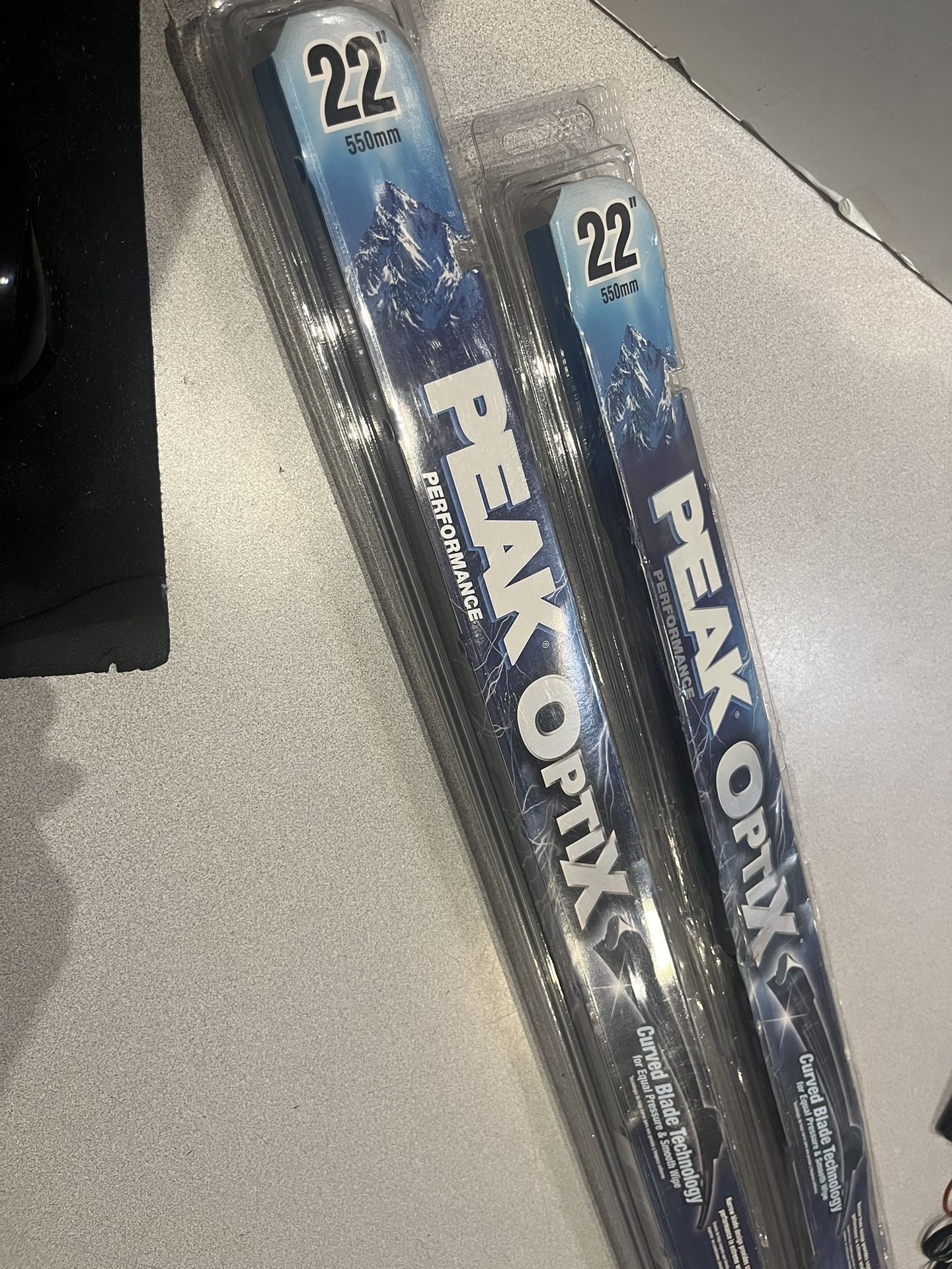 2 X 22” Peak OPTIX All Weather Beam Universal Wiper Blades