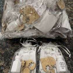 Wedding Guest Bubbles And Keychains
