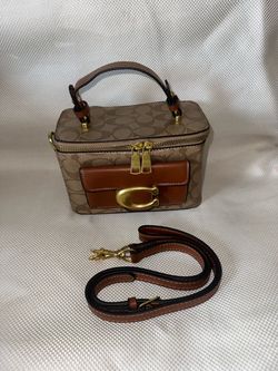 Purses or makap coach with straps