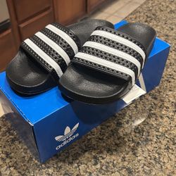 Adidas Slides SZ 4 - Kids slides