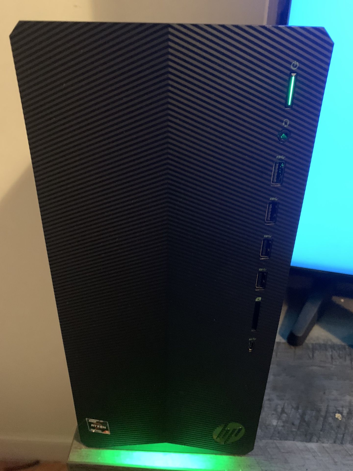 Hp Gaming R5 RX 5500 Gaming Desktop 8Gb Ram Windows 11 Home