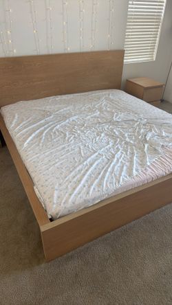 IKEA MALM Bed frame, oak veneer, King with side tables