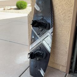 Hyperlite board with clip in boots