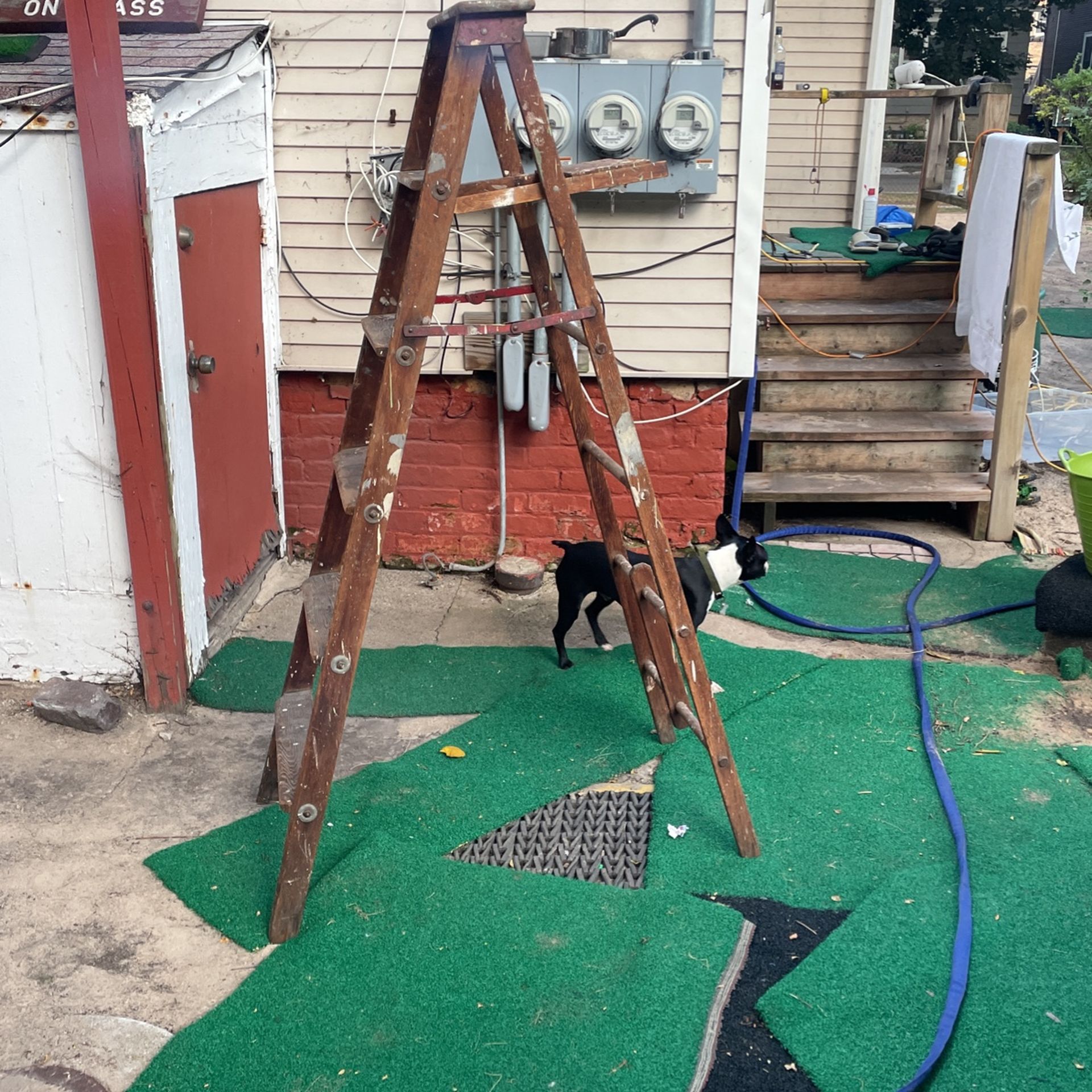 8 Foot Wooden Ladder
