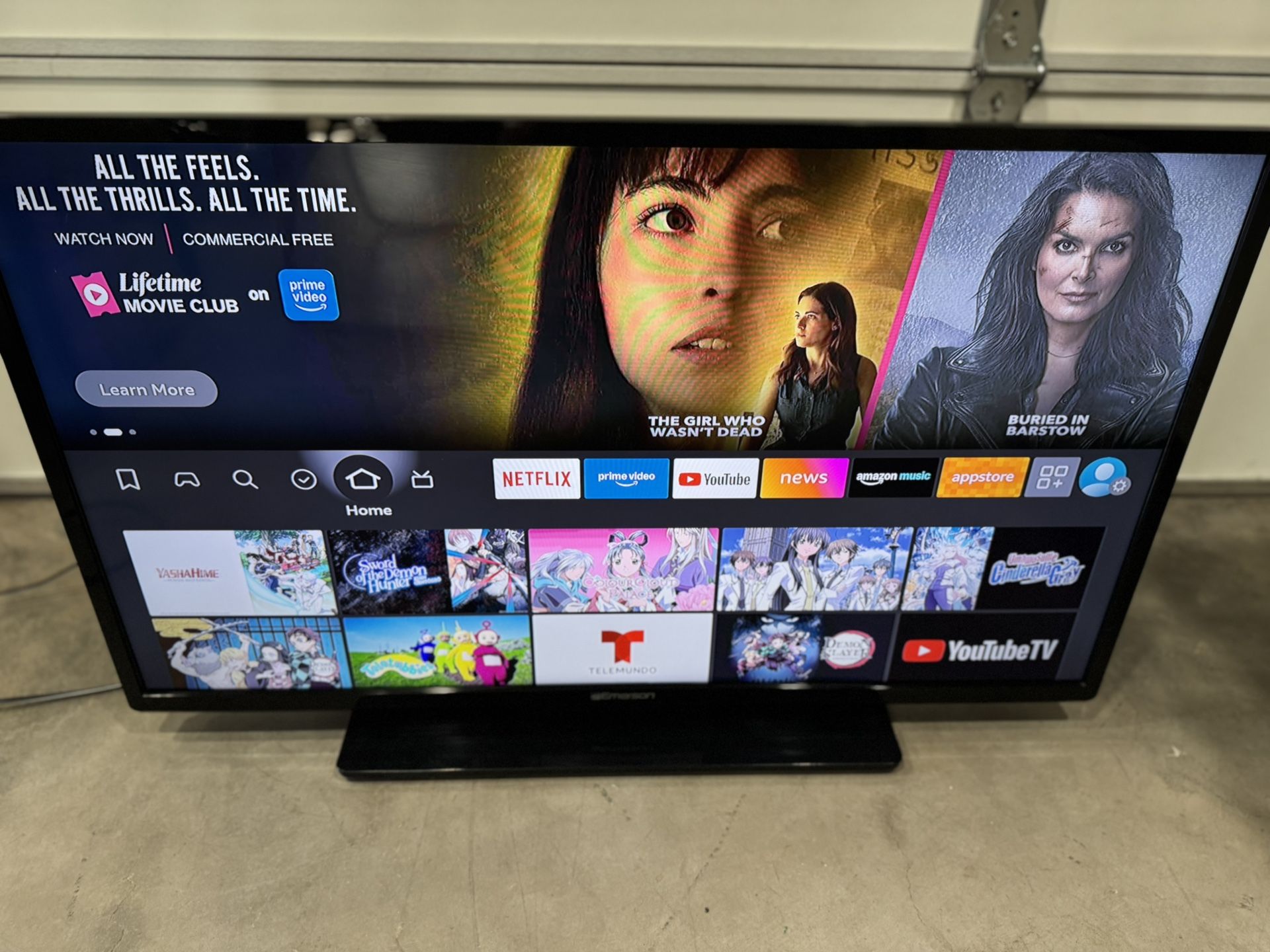 Emerson 40”. NO REMOTE, NOT SMART TV!!  -35ave & Glendale.