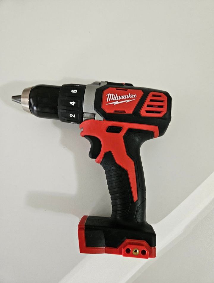 DRILL MILWAKEE M18 New Tool Only 