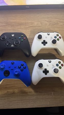 Xbox’s controllers all for 30$