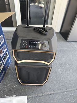 Monster rechargeable speaker new