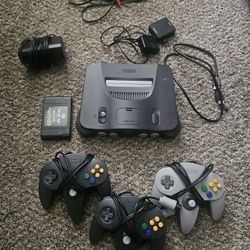 Nintendo 64 / 3 Controllers / EVERY GAME