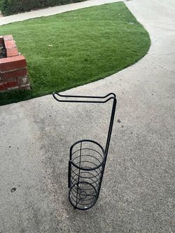 Toilet paper holder