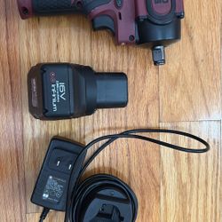 Matco 16V CORDLESS INFINIUM™ 3/8" DRIVE STUBBY IMPACT With Battery And Charger