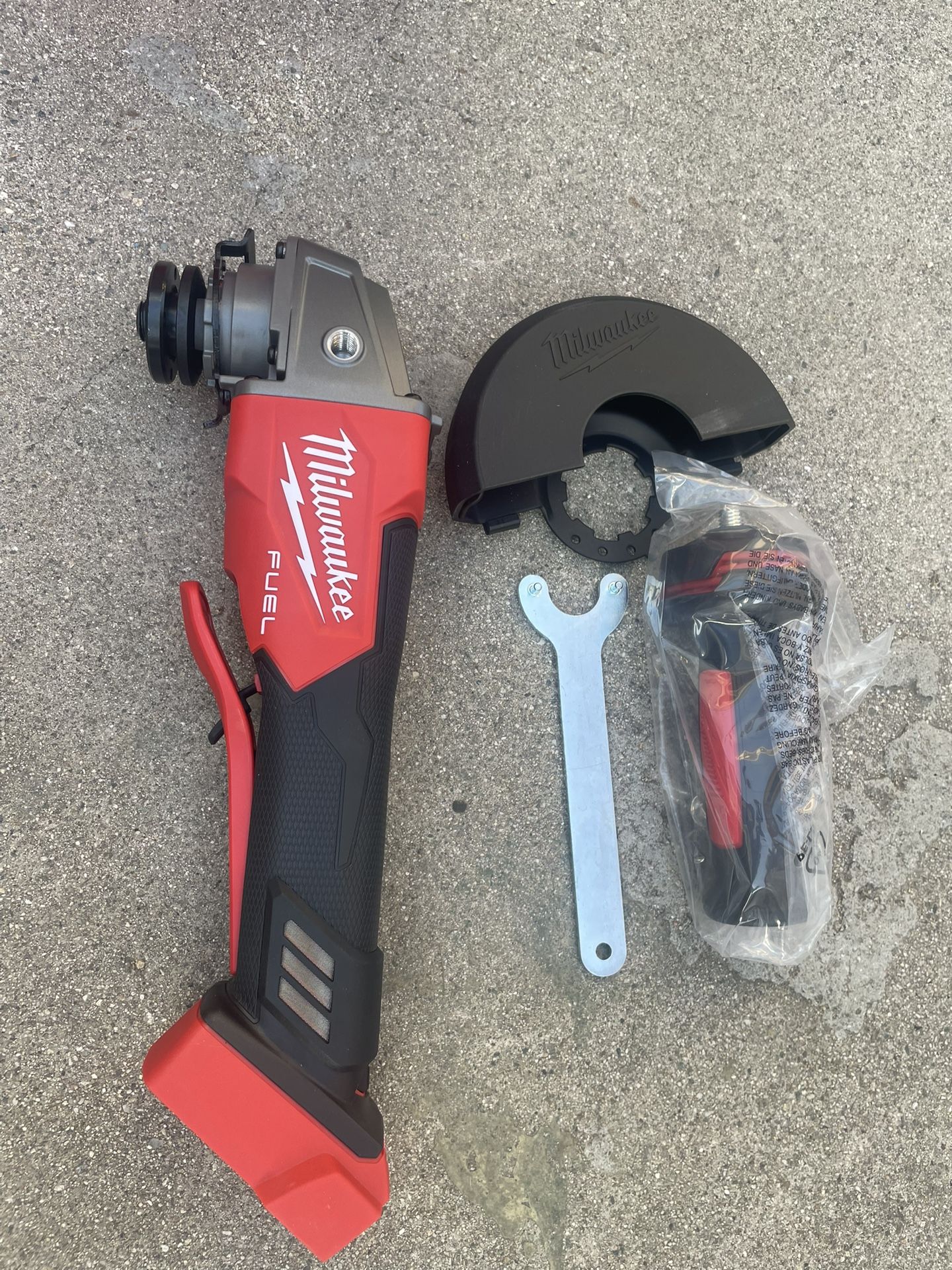Milwaukee M18 FUEL 18V Lithium-Ion Brushless Cordless 4-1/2 in./5 in. Grinder with Variable Speed & Paddle Switch (Tool-Only)