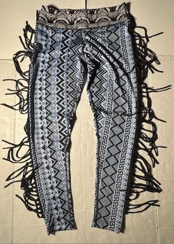 Pre Owned Excellent  Zumba Wear Instructor  Leggings  Tribal  Fringe Lace Printed  Light Blue Black  Women Size Medium