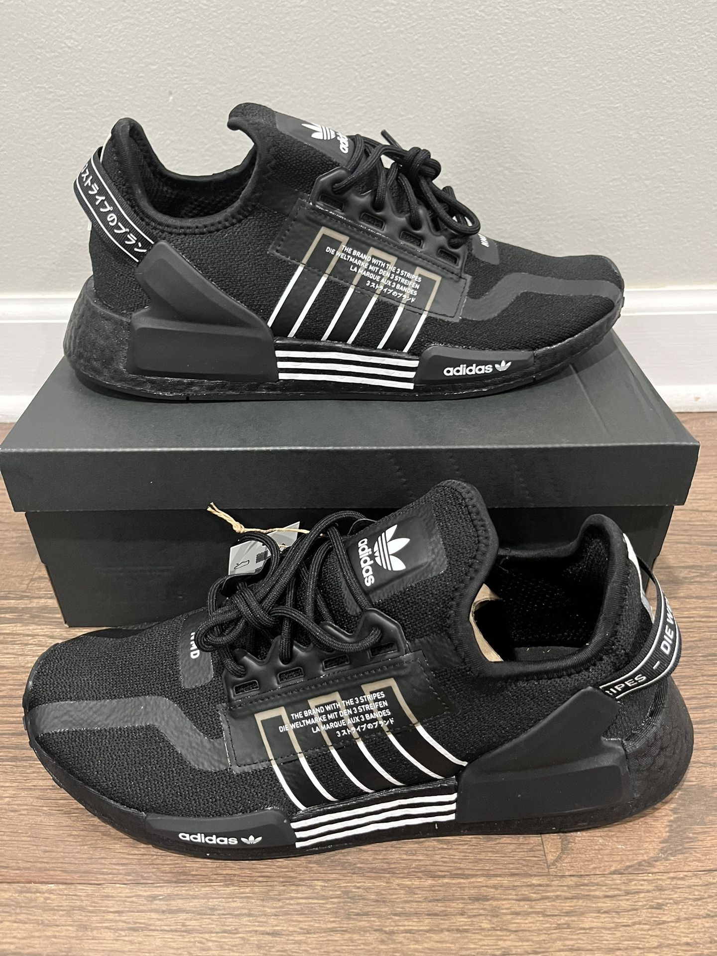  Adidas NMD R1.V2 With Tags Size 9.5