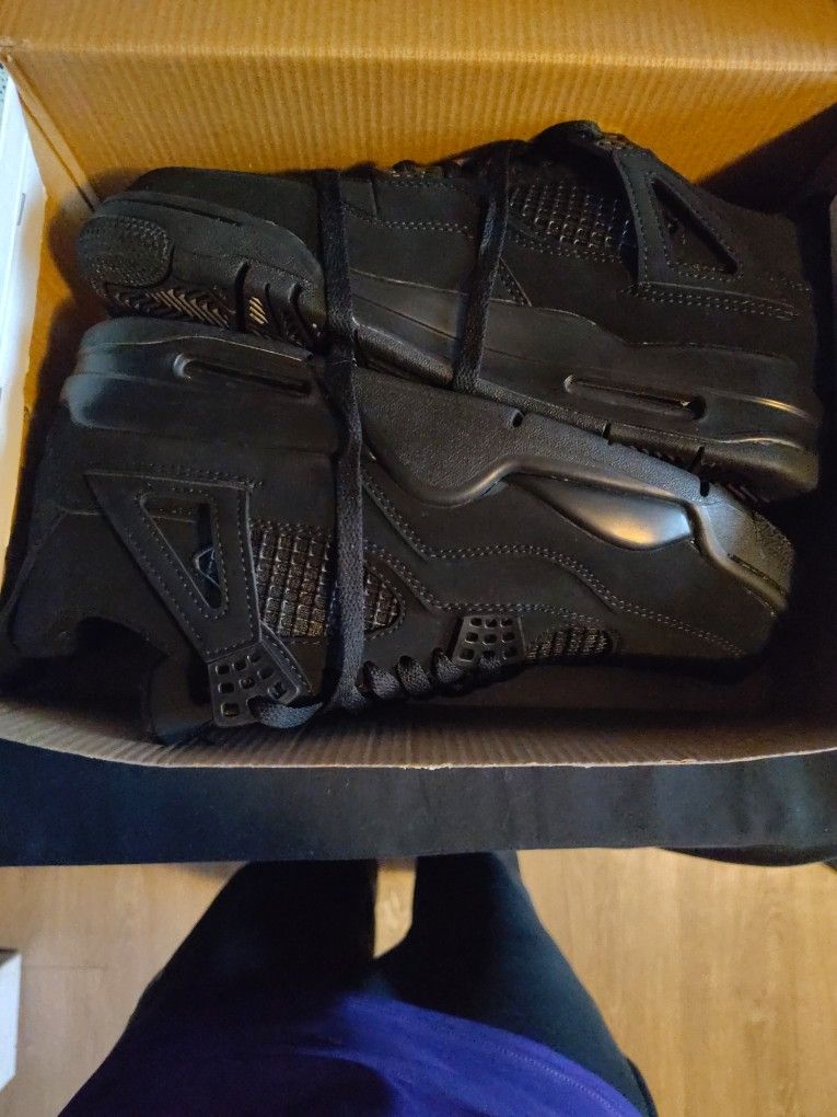 Jordan 4 Black cats 